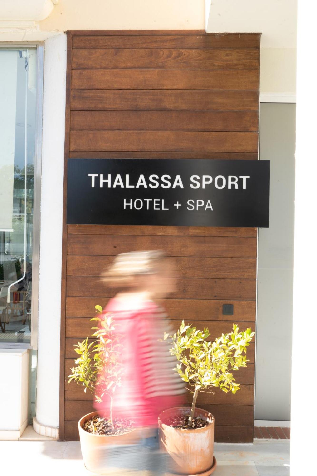 Hotel & Apartaments Thalassa Sport & Spa Roses Exteriér fotografie