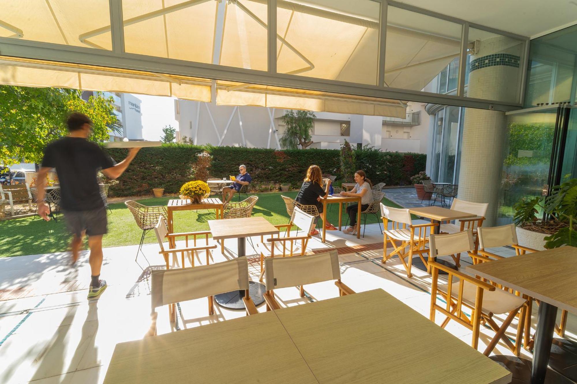 Hotel & Apartaments Thalassa Sport & Spa Roses Exteriér fotografie