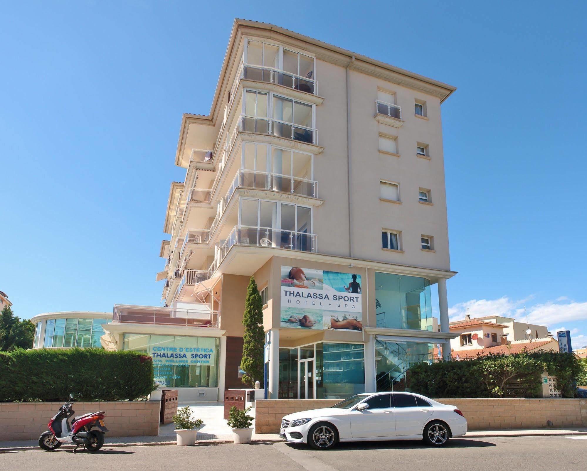 Hotel & Apartaments Thalassa Sport & Spa Roses Exteriér fotografie